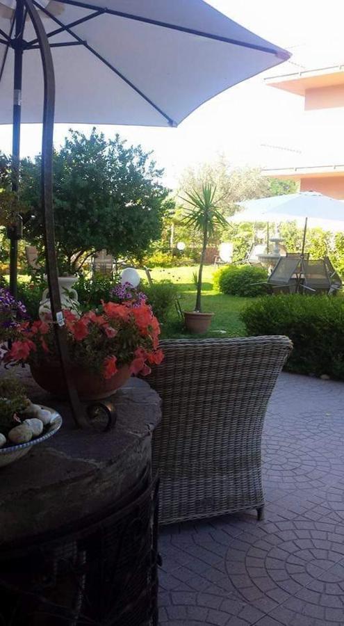 Un Posto Al Sole - Paola Bed and Breakfast Exterior foto